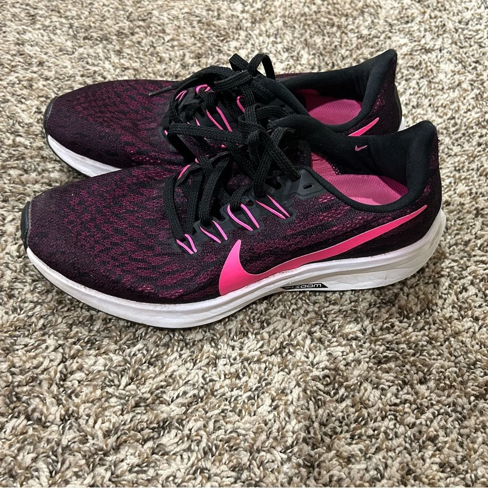 Nike Women's Black and Pink Athletic Shoes - Picture 2 of 5